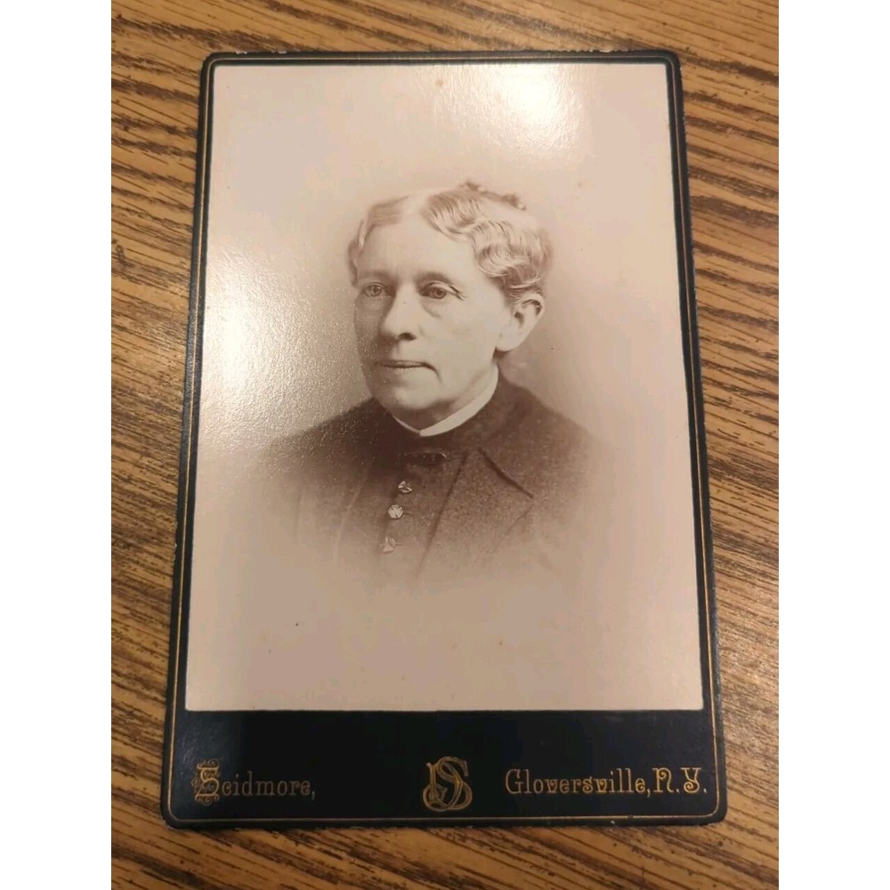 Antique Cabinet Card Victorian Lady Portrait Skidmore Gloversville NY Photo